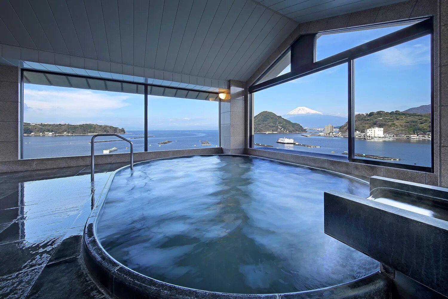 海と富士・絶景の美食宿 松濤館