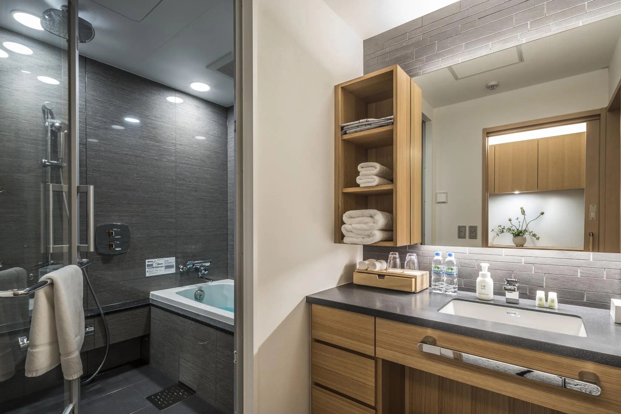 トモヤレジデンスホテル京都 二条高倉