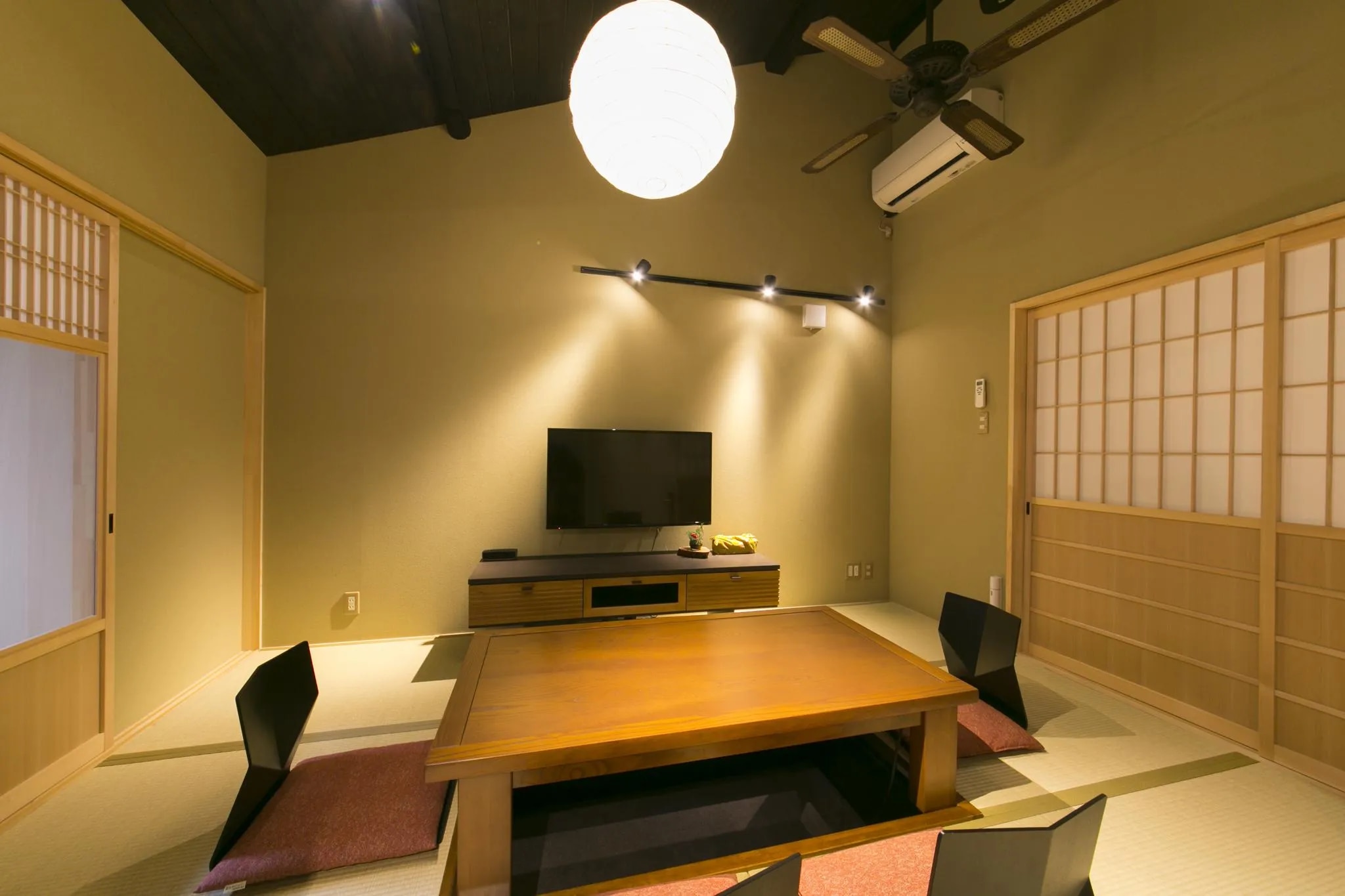 京一軒町家 さと居 大宮五条 鉄仙(TESSEN)