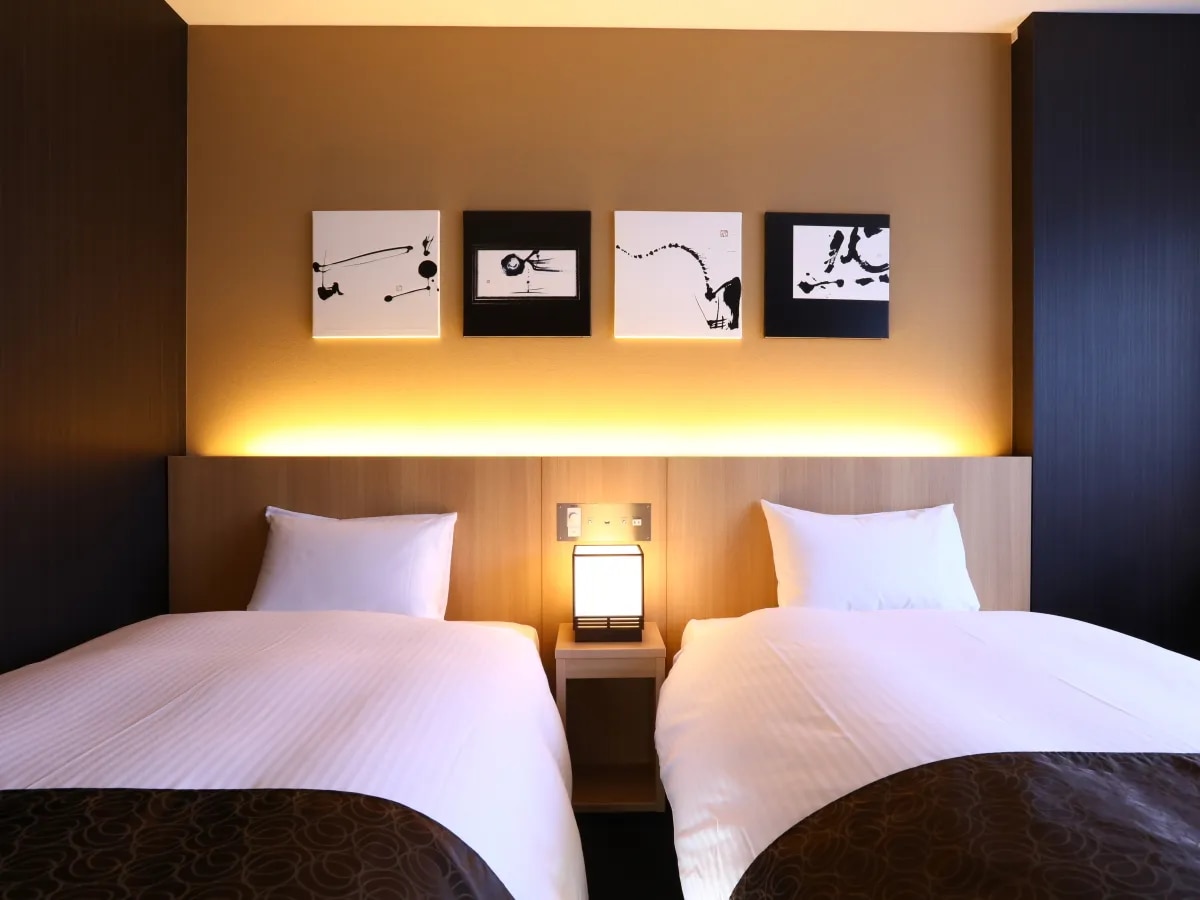 KOKO HOTEL 京都四条烏丸（旧 ホテルウィングインターナショナル京都四条烏丸）