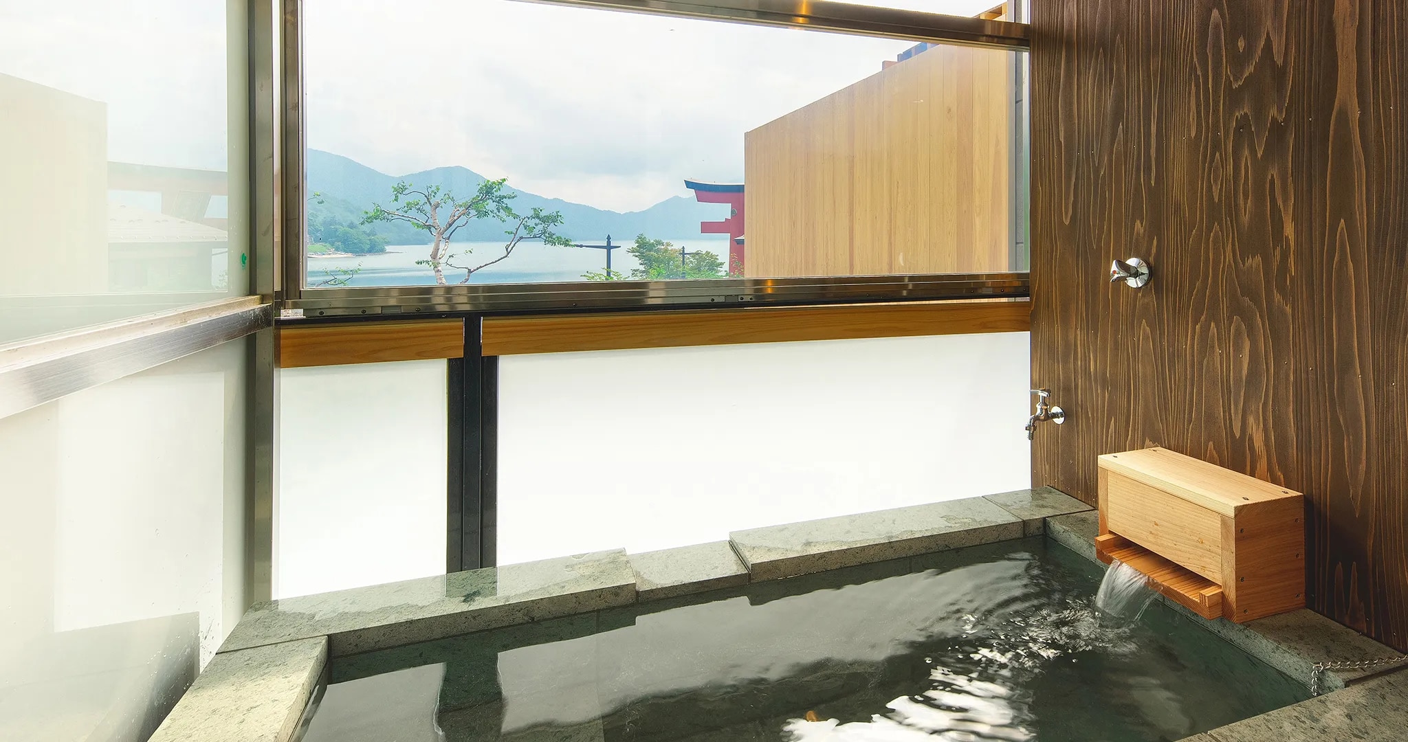 日光中禅寺湖温泉 ホテル 花庵
