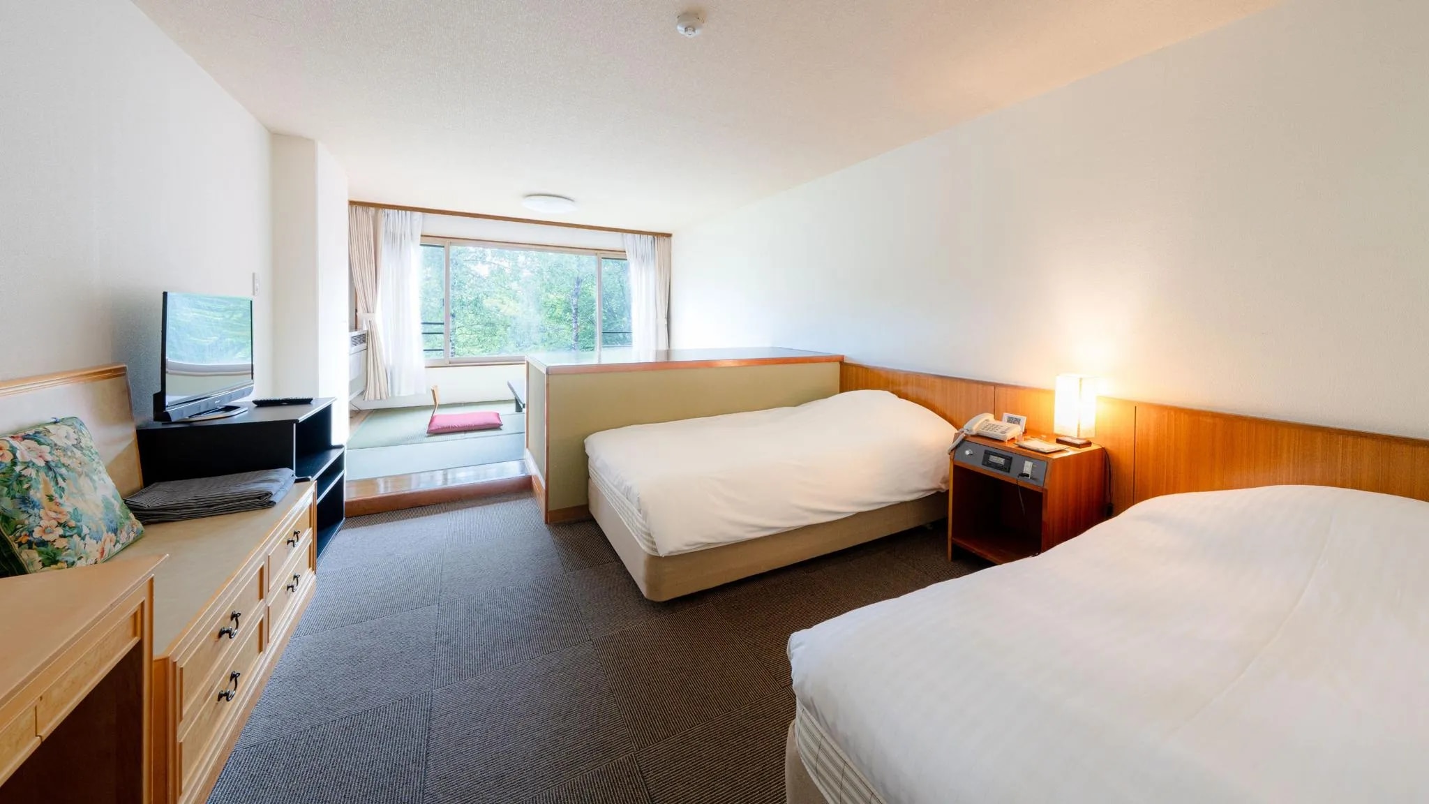 奥日光小西ホテル