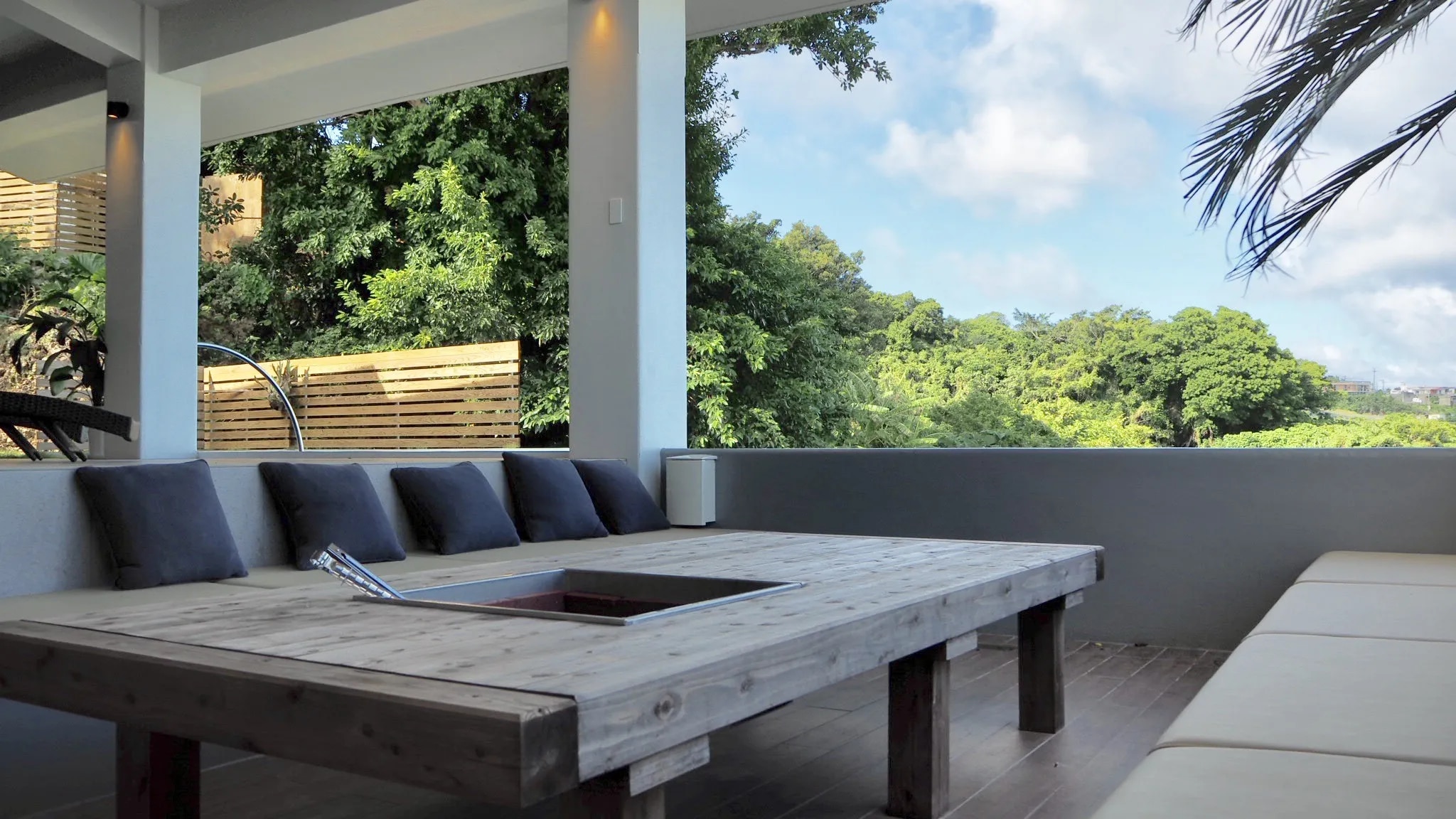 MARINX POOLVILLA NAKANDAKARI