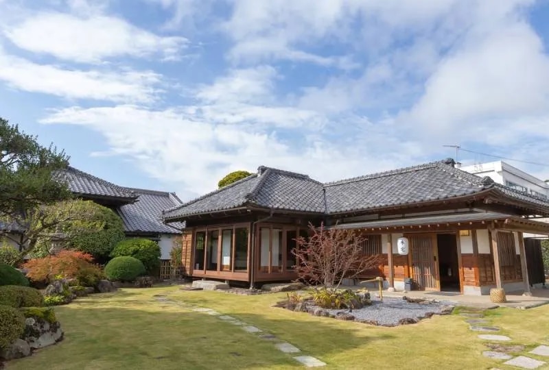 有形文化財ホテル 飯塚邸