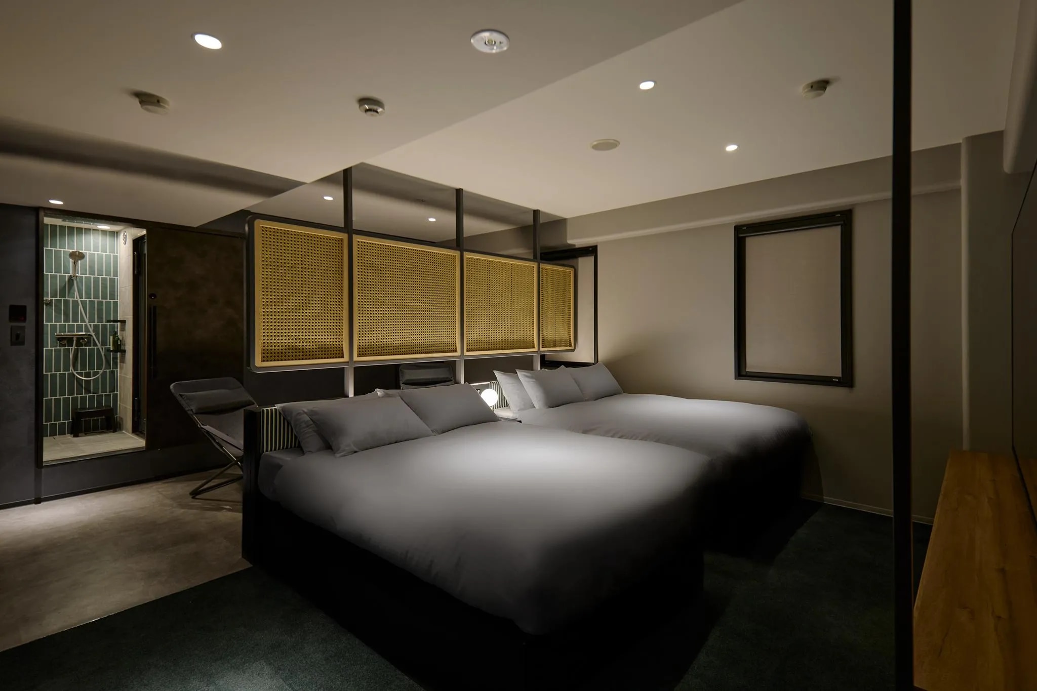 BASE LAYER HOTEL 名古屋錦