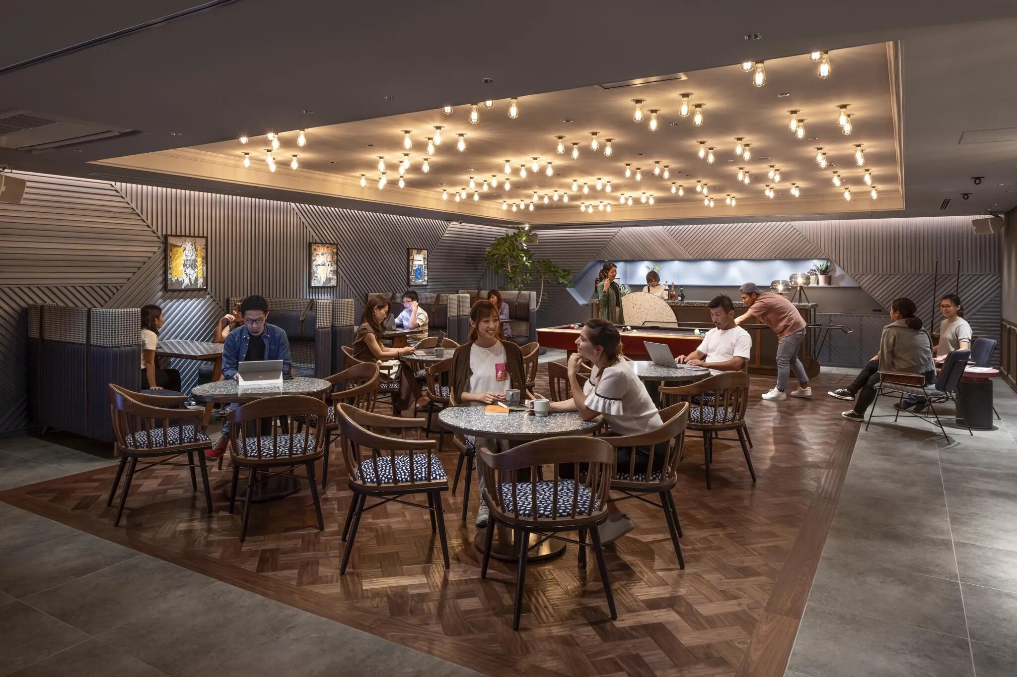 ザ・ミレニアルズ福岡（The Millennials 福岡）