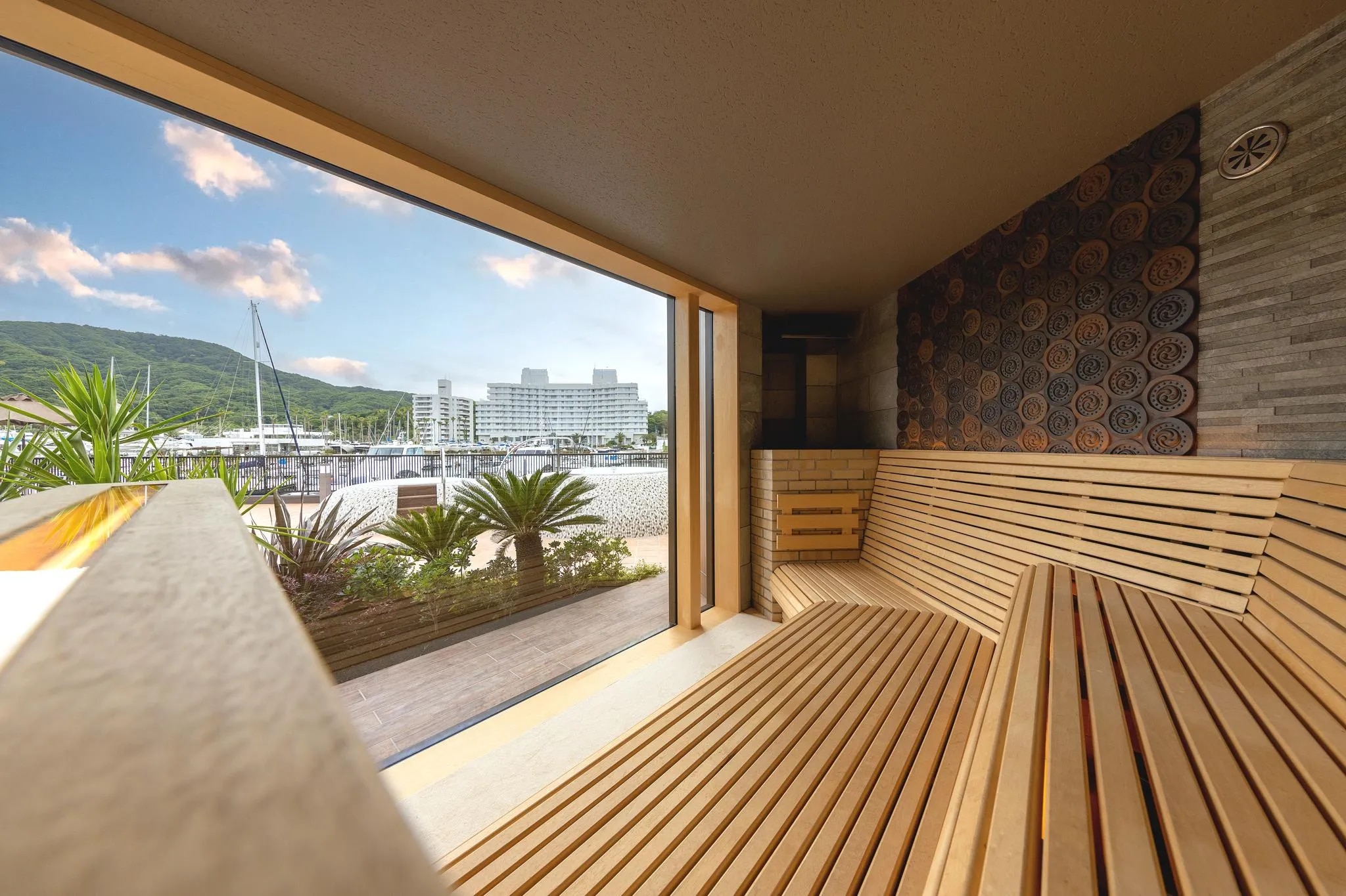 海のホテル 島花