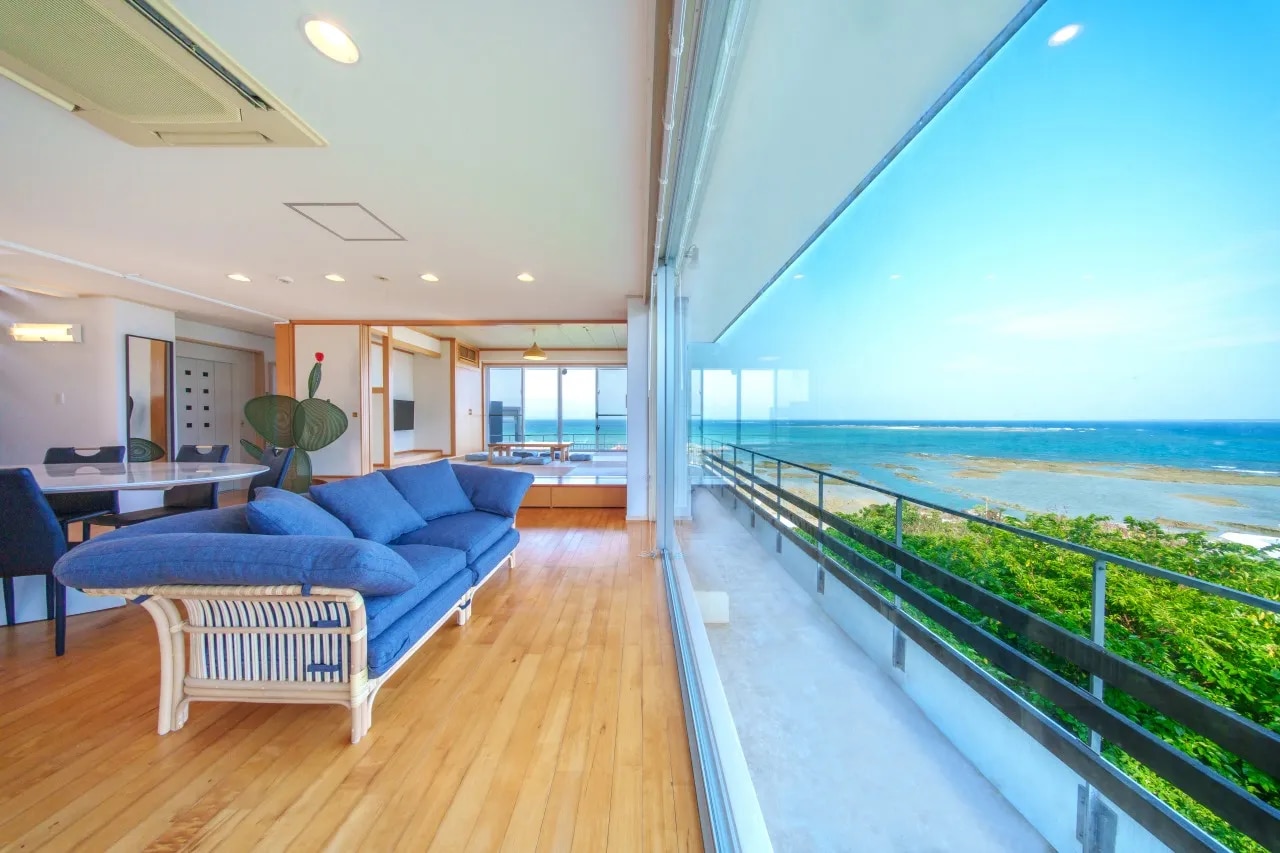 クリスタルヴィラ南城