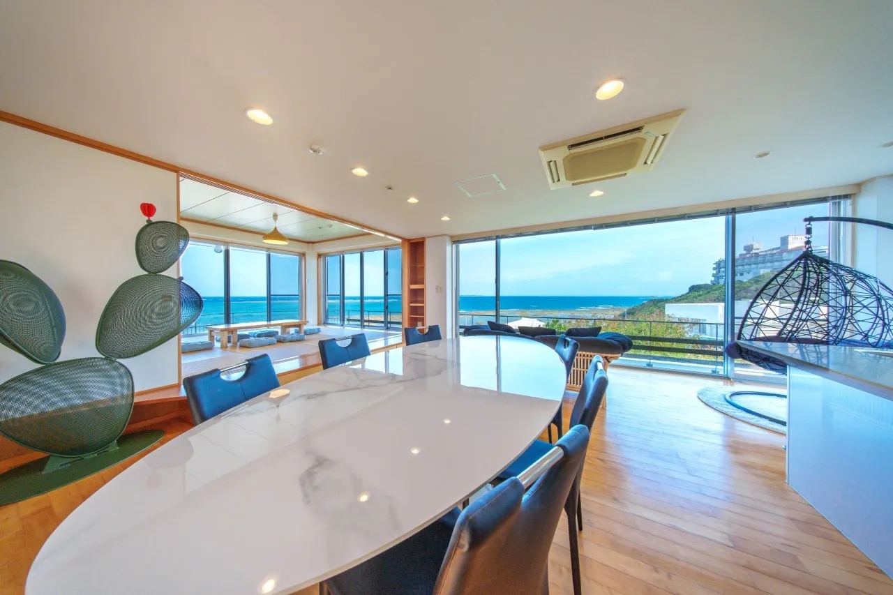 クリスタルヴィラ南城