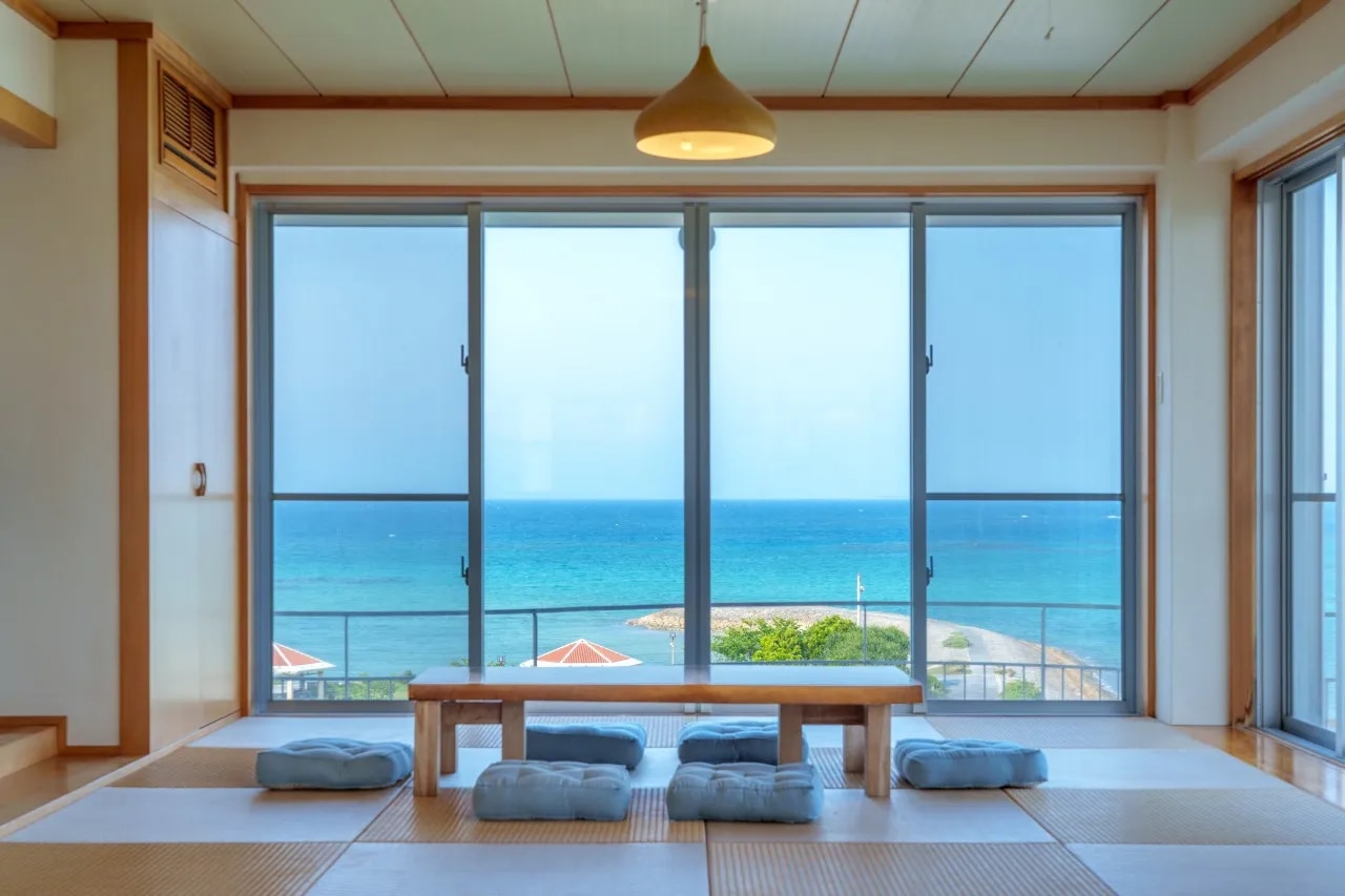 クリスタルヴィラ南城