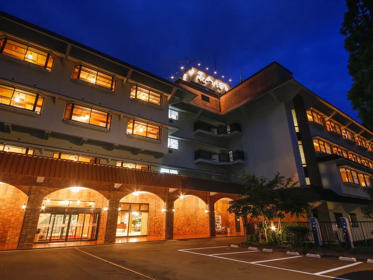 山中温泉 湯畑の宿 花つばき