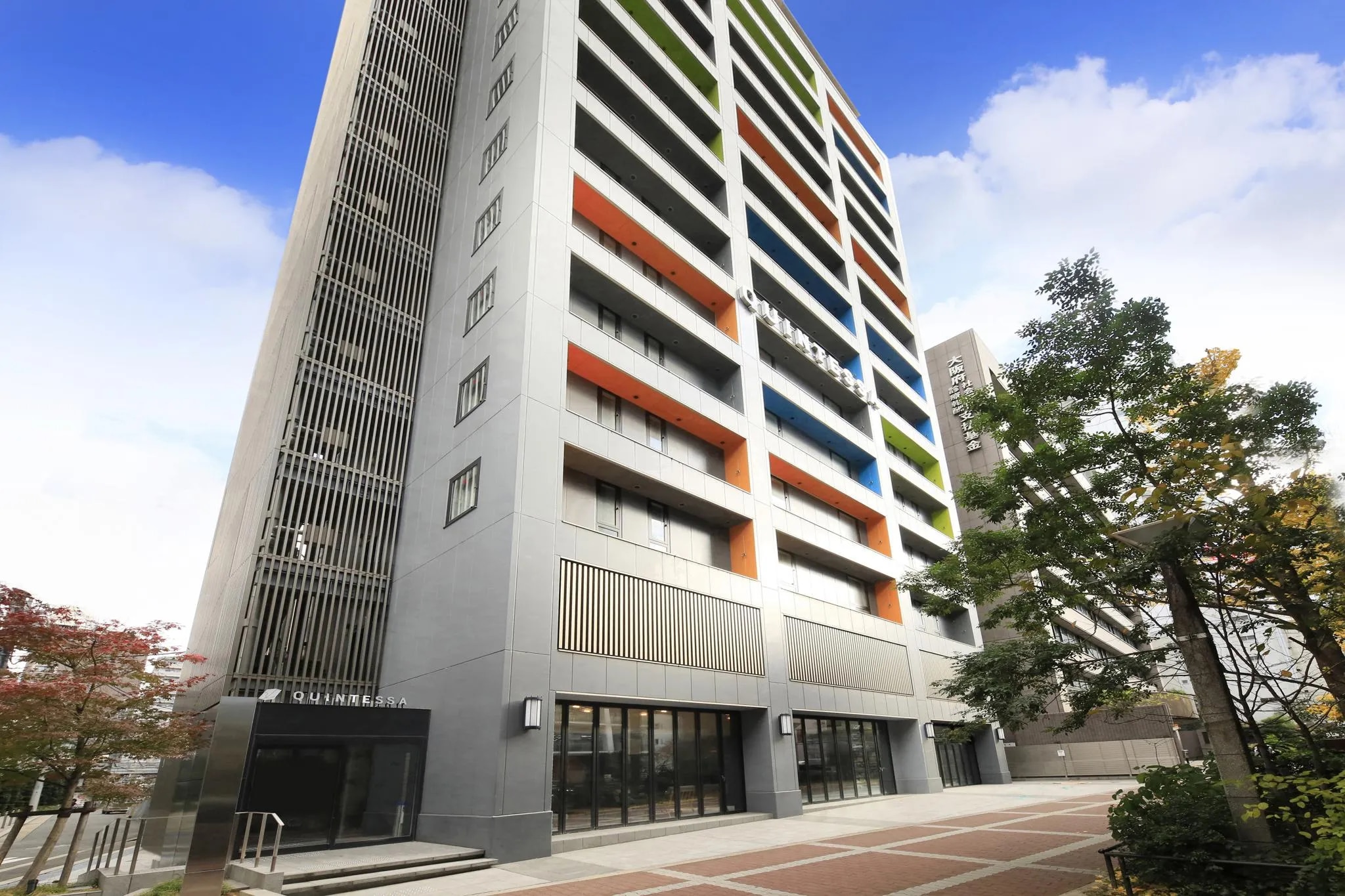 クインテッサホテル大阪梅田 Comic&Books